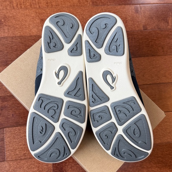 OluKai Nohea Moku. US Men’s 10. Dark Shadow - Picture 6 of 8